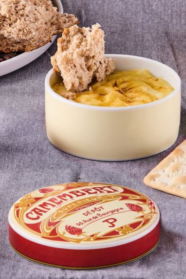 Keramikinis camembert'o laikymo ir kepimo indas Vintage dovanų dėžutėje (su receptais)